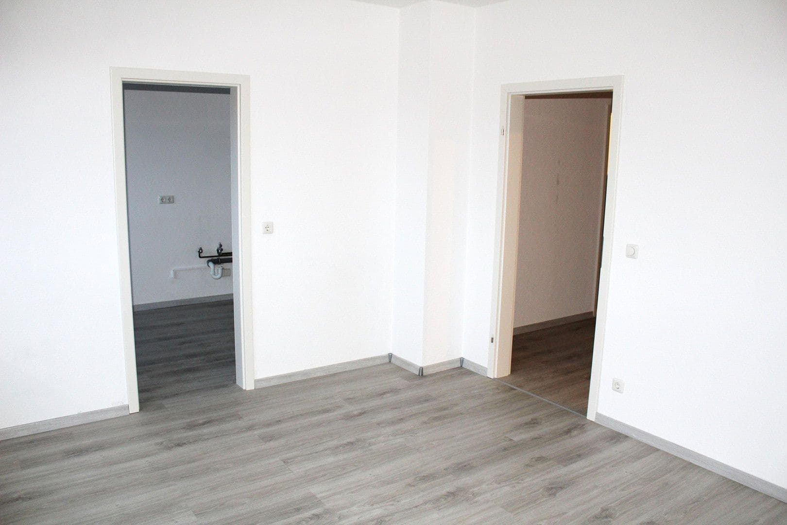 1 bedroom with open-plan kitchen flat for sale, 56 m², Johanna-Tesch-Straße 16, Schwalbach am Taunus, Hesse 1 bedroom with open-plan kitchen flat for sale, 56 m², Johanna-Tesch-Straße 16, Schwalbach am Taunus, Hesse