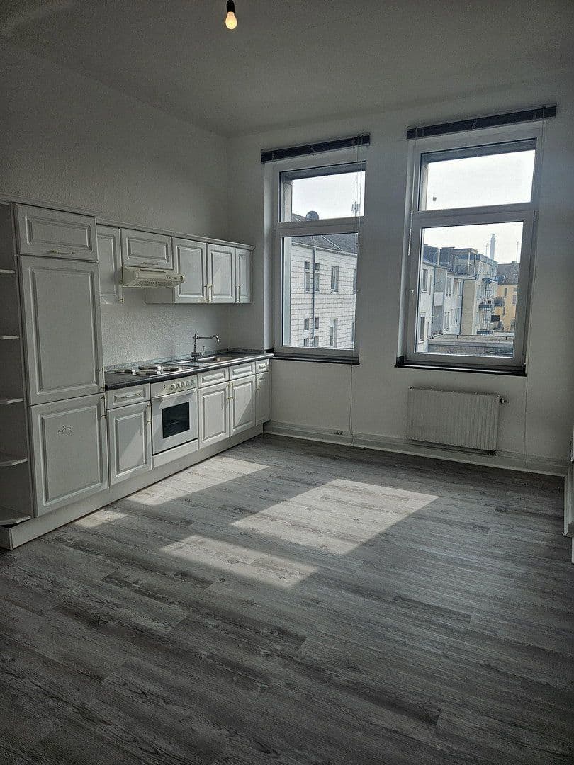 4 bedroom flat to rent, 150 m², Hauptstraße 67, Leverkusen Wiesdorf, North Rhine-Westphalia 4 bedroom flat to rent, 150 m², Hauptstraße 67, Leverkusen Wiesdorf, North Rhine-Westphalia