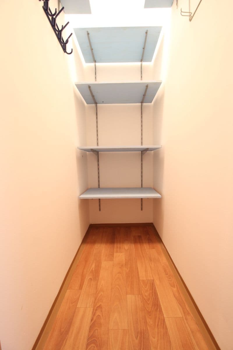 2 bedroom with open-plan kitchen flat to rent, 74 m², Pod Nouzovem, Prague, Prague 2 bedroom with open-plan kitchen flat to rent, 74 m², Pod Nouzovem, Prague, Prague