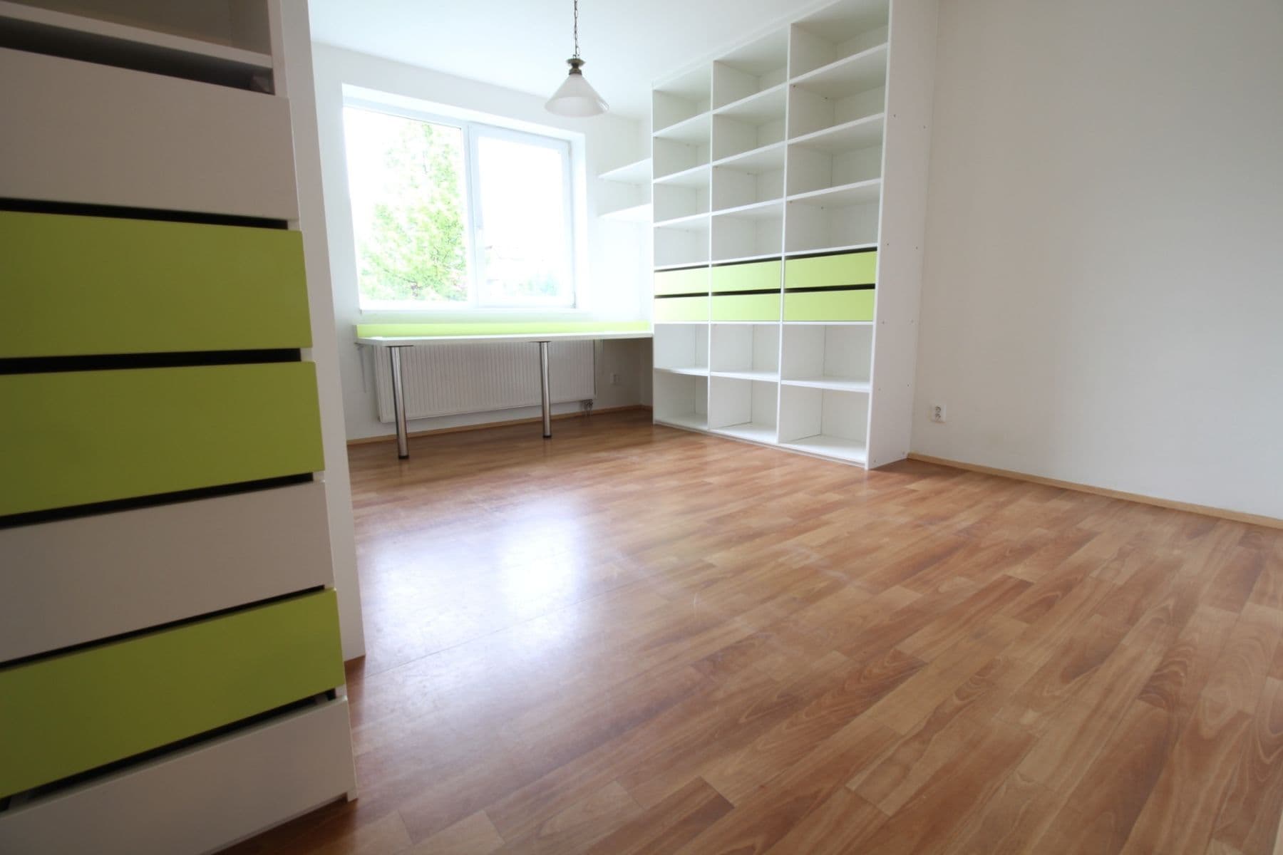 2 bedroom with open-plan kitchen flat to rent, 74 m², Pod Nouzovem, Prague, Prague 2 bedroom with open-plan kitchen flat to rent, 74 m², Pod Nouzovem, Prague, Prague