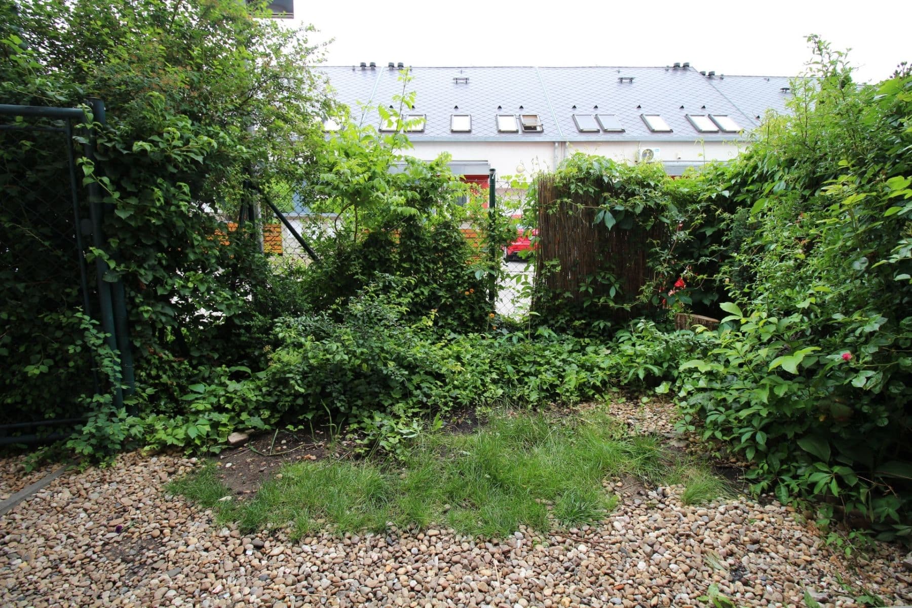 2 bedroom with open-plan kitchen flat to rent, 74 m², Pod Nouzovem, Prague, Prague 2 bedroom with open-plan kitchen flat to rent, 74 m², Pod Nouzovem, Prague, Prague