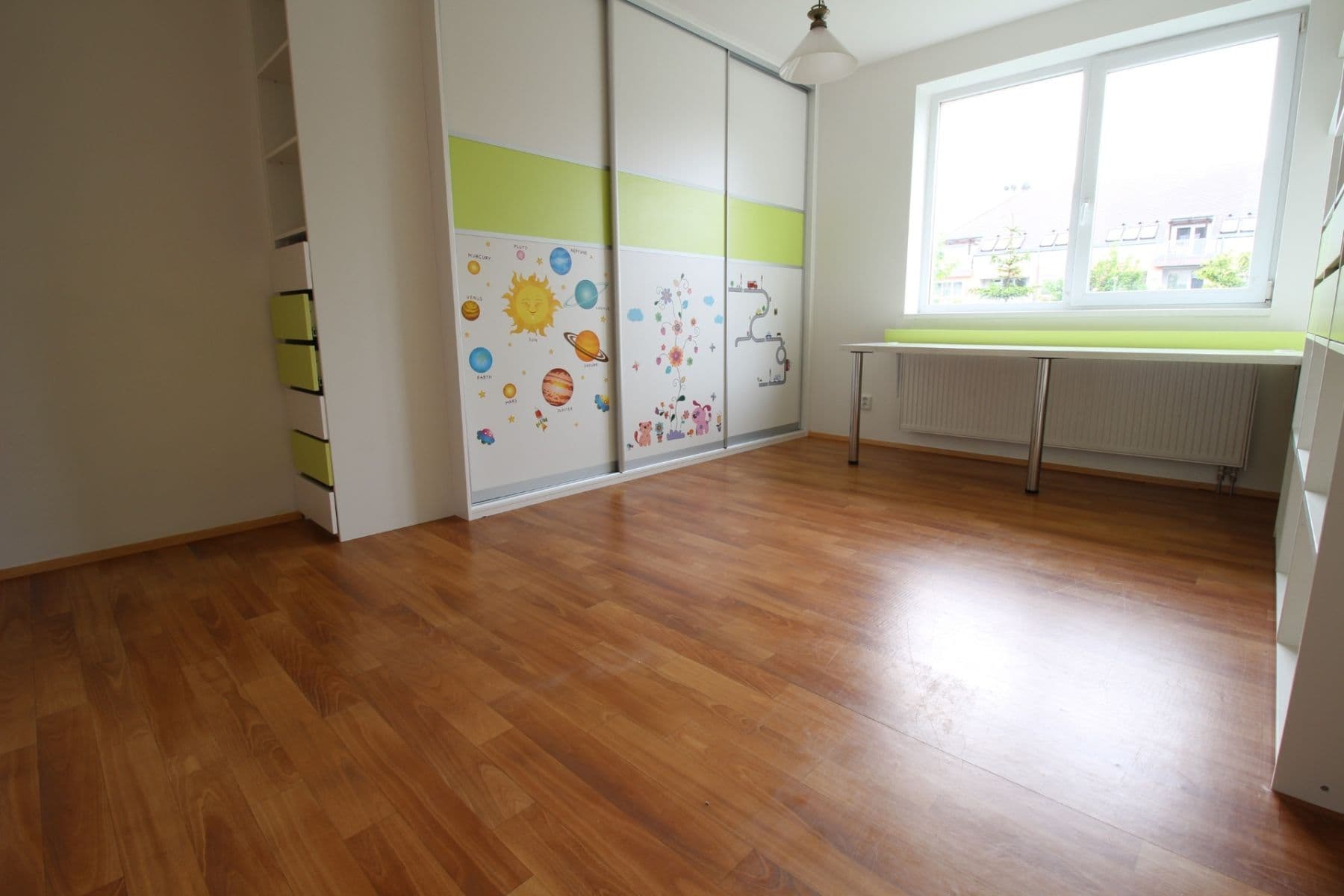 2 bedroom with open-plan kitchen flat to rent, 74 m², Pod Nouzovem, Prague, Prague 2 bedroom with open-plan kitchen flat to rent, 74 m², Pod Nouzovem, Prague, Prague