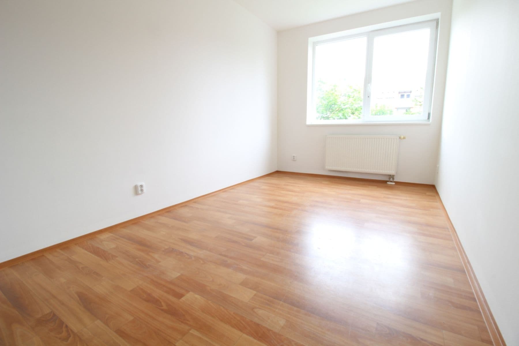 2 bedroom with open-plan kitchen flat to rent, 74 m², Pod Nouzovem, Prague, Prague 2 bedroom with open-plan kitchen flat to rent, 74 m², Pod Nouzovem, Prague, Prague