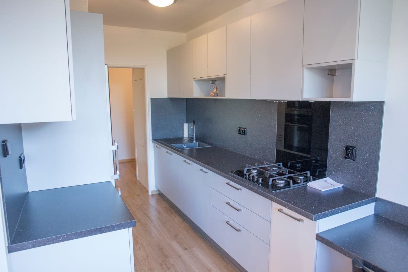 2 bedroom with open-plan kitchen flat to rent, 67 m², Krosenská, Prague, Prague 2 bedroom with open-plan kitchen flat to rent, 67 m², Krosenská, Prague, Prague