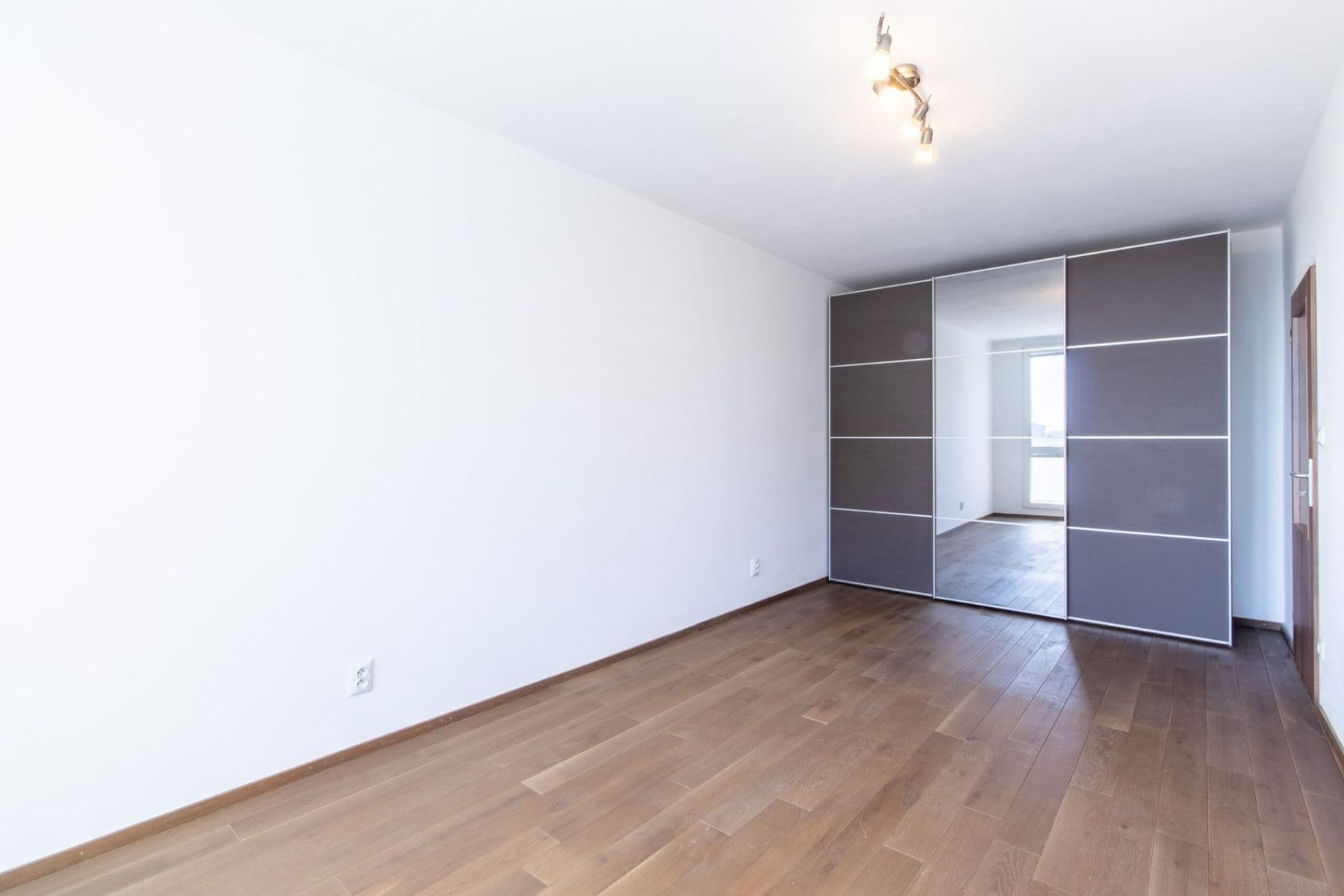 3 bedroom flat to rent, 72 m², K sadu, Prague, Prague 3 bedroom flat to rent, 72 m², K sadu, Prague, Prague