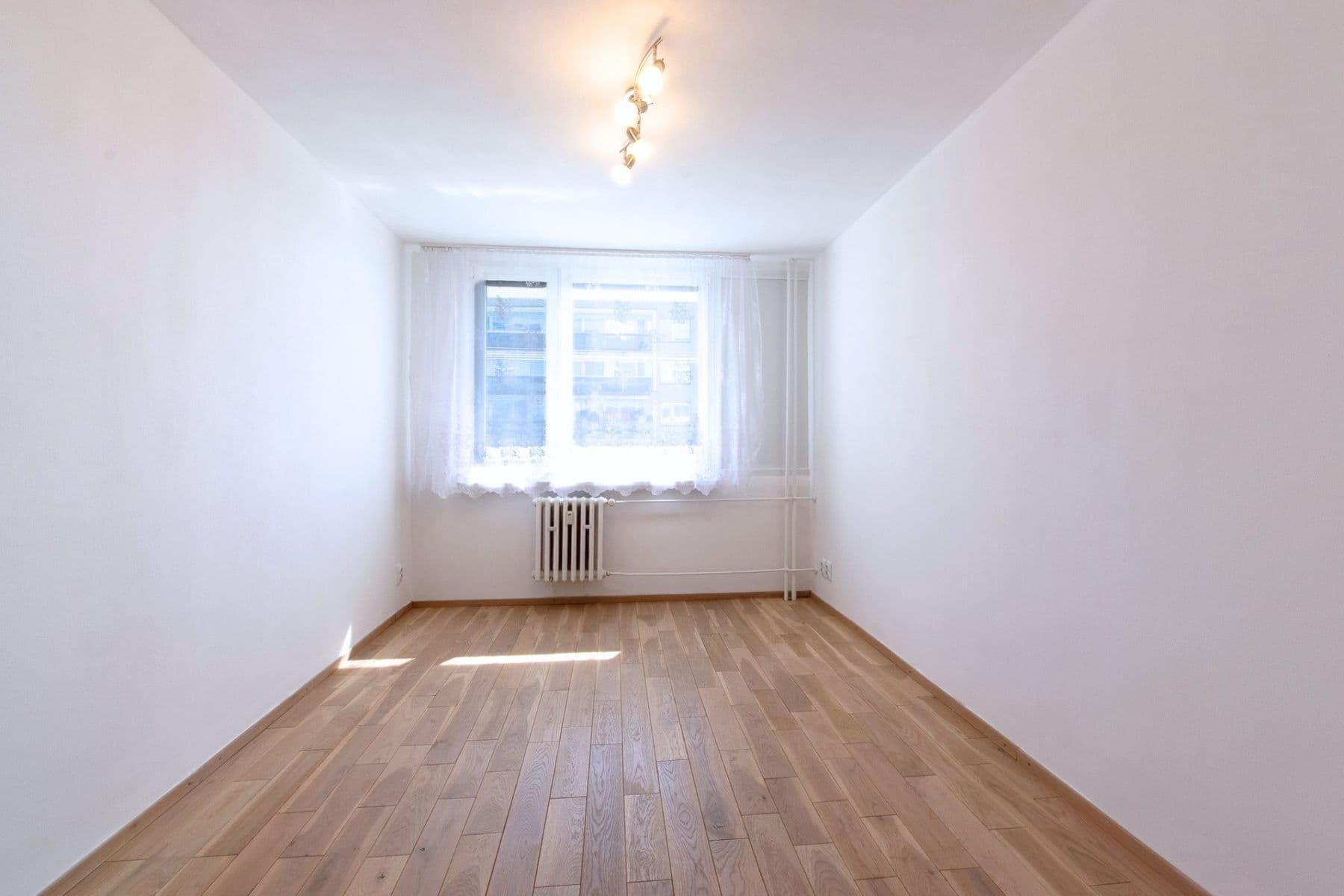 3 bedroom flat to rent, 72 m², K sadu, Prague, Prague 3 bedroom flat to rent, 72 m², K sadu, Prague, Prague