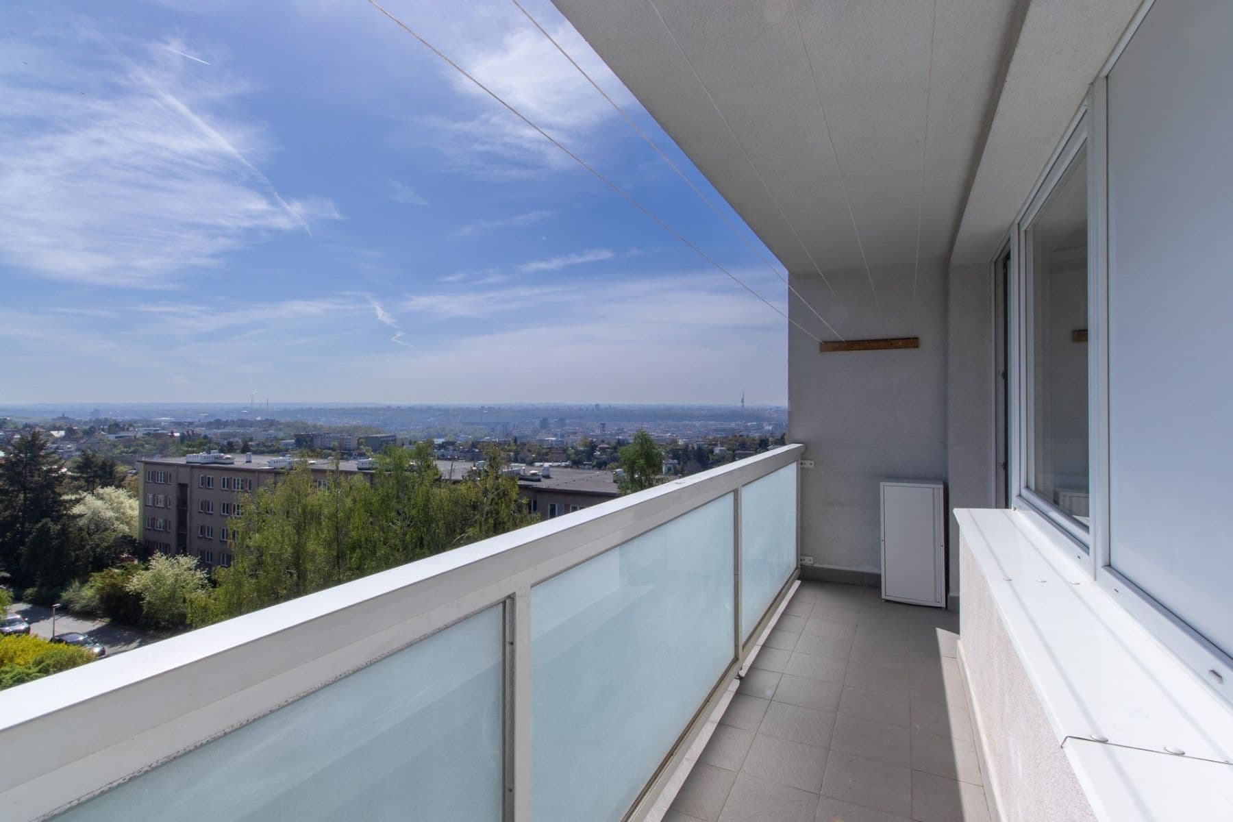 3 bedroom flat to rent, 72 m², K sadu, Prague, Prague 3 bedroom flat to rent, 72 m², K sadu, Prague, Prague