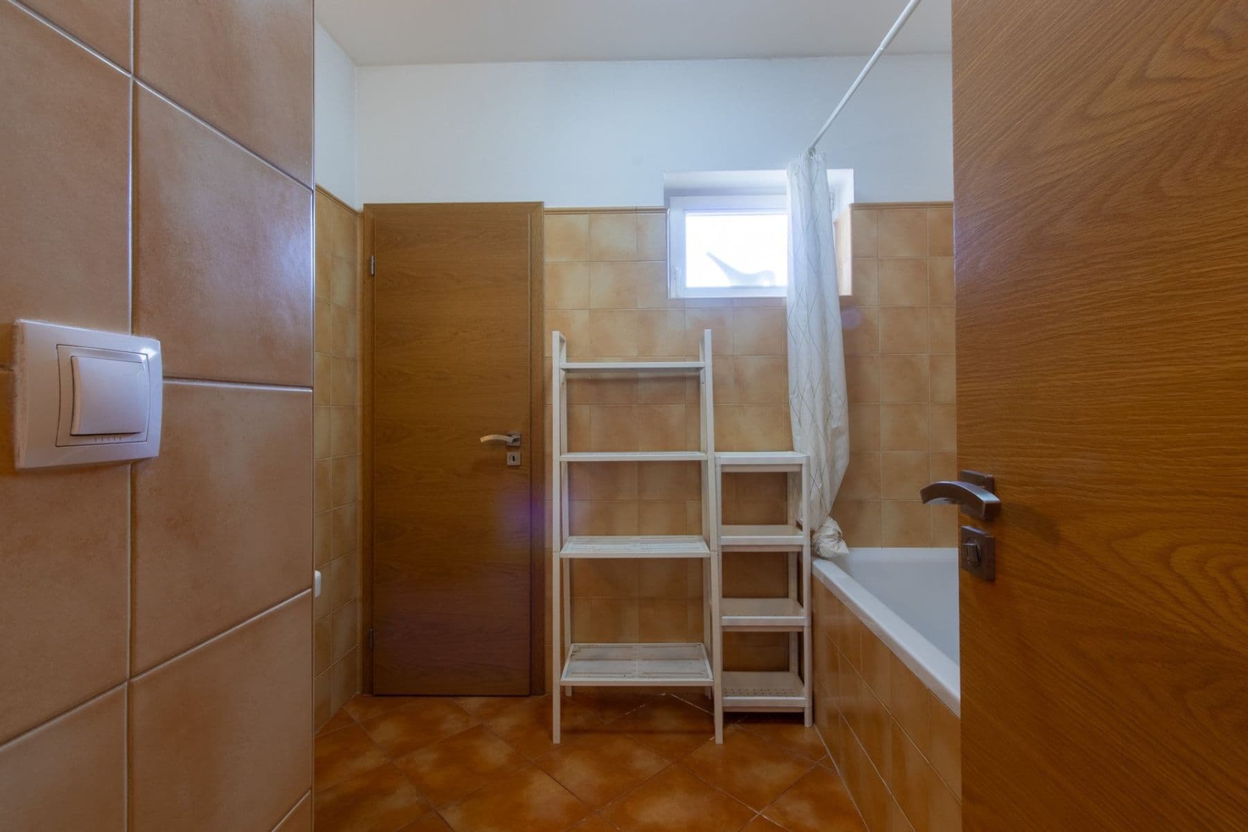 1 bedroom with open-plan kitchen flat to rent, 42 m², Drahobejlova, Prague, Prague 1 bedroom with open-plan kitchen flat to rent, 42 m², Drahobejlova, Prague, Prague