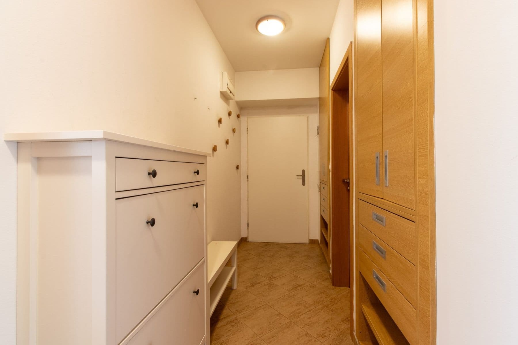 1 bedroom with open-plan kitchen flat to rent, 42 m², Drahobejlova, Prague, Prague 1 bedroom with open-plan kitchen flat to rent, 42 m², Drahobejlova, Prague, Prague