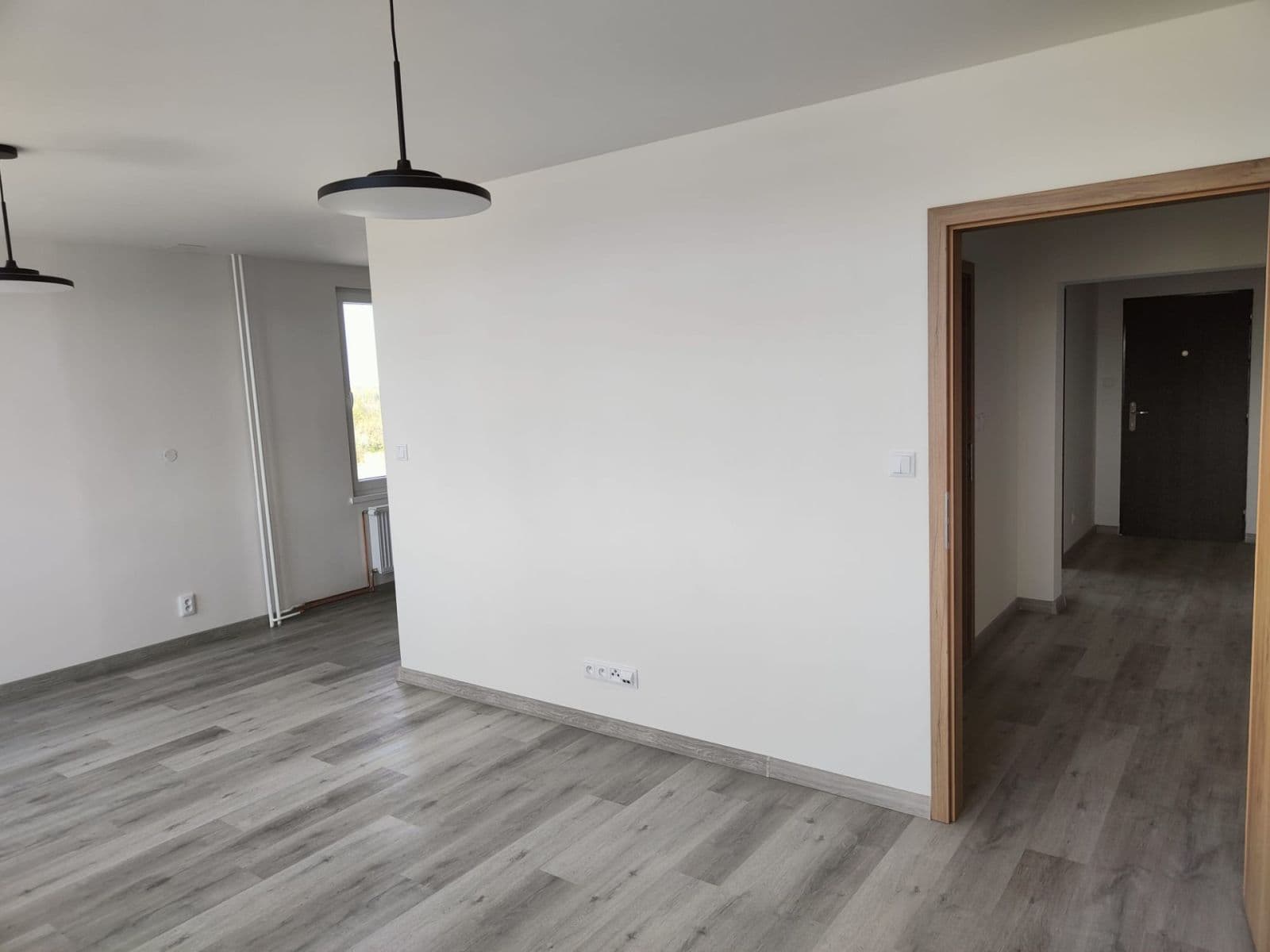 2 bedroom with open-plan kitchen flat to rent, 75 m², Čs. armády, Kladno, Středočeský Region 2 bedroom with open-plan kitchen flat to rent, 75 m², Čs. armády, Kladno, Středočeský Region