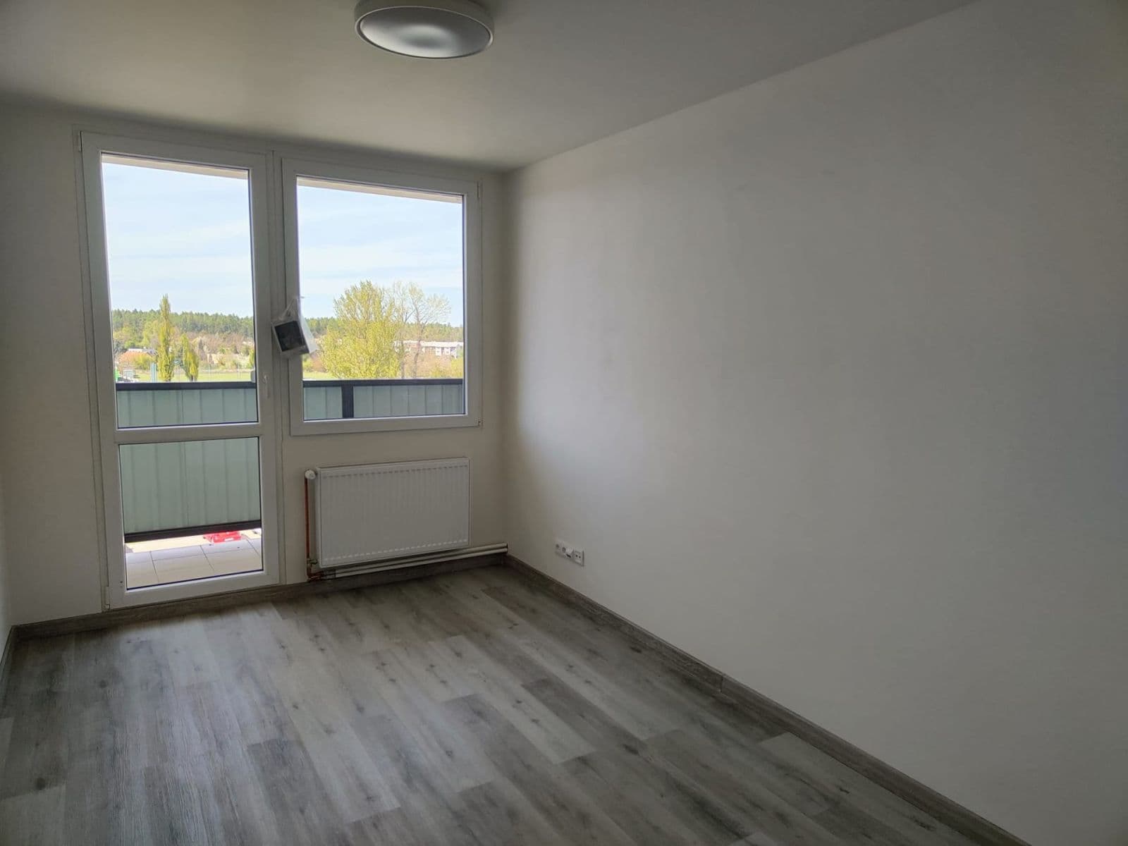 2 bedroom with open-plan kitchen flat to rent, 75 m², Čs. armády, Kladno, Středočeský Region 2 bedroom with open-plan kitchen flat to rent, 75 m², Čs. armády, Kladno, Středočeský Region