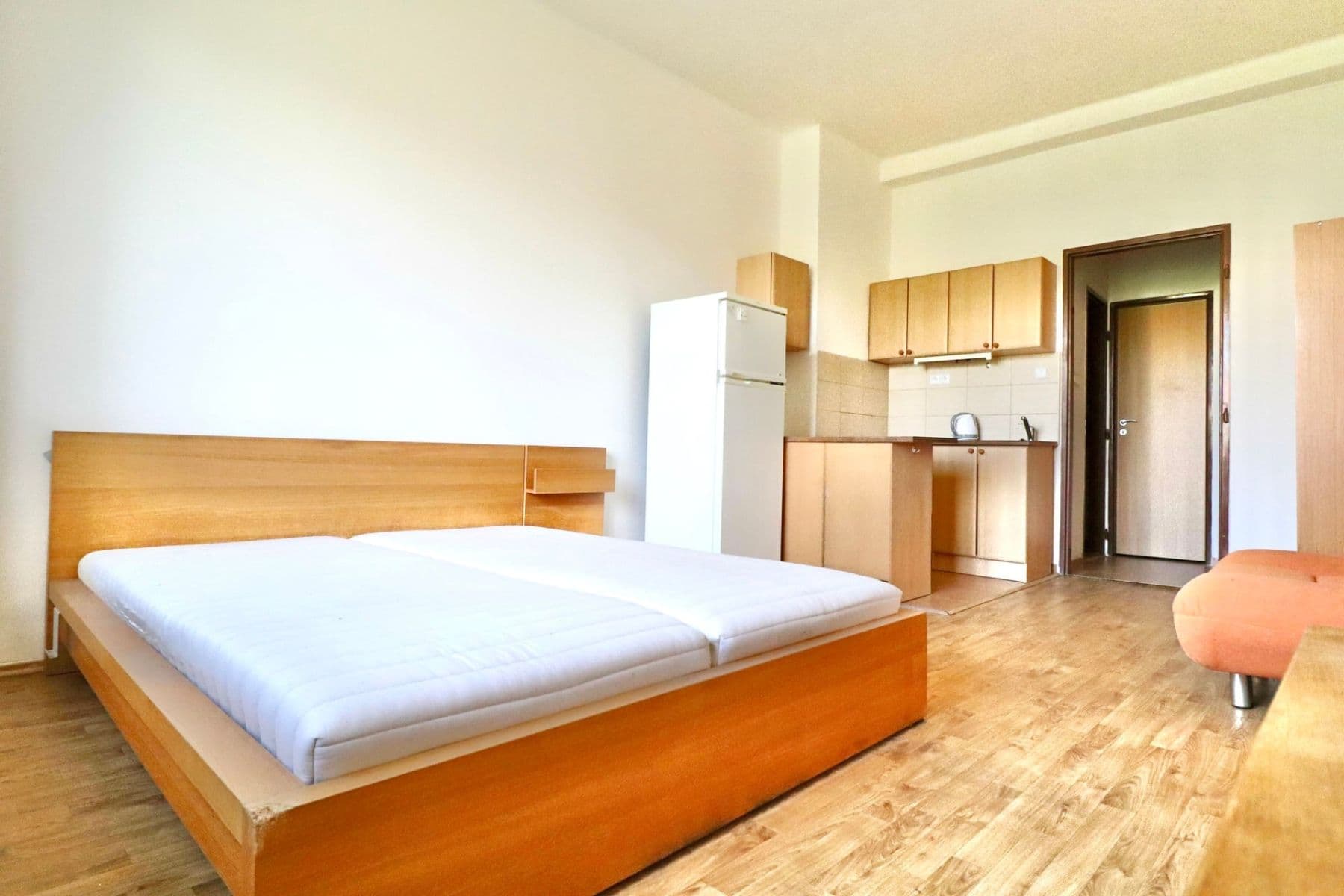 Studio flat to rent, 29 m², 28. pluku, Prague, Prague Studio flat to rent, 29 m², 28. pluku, Prague, Prague