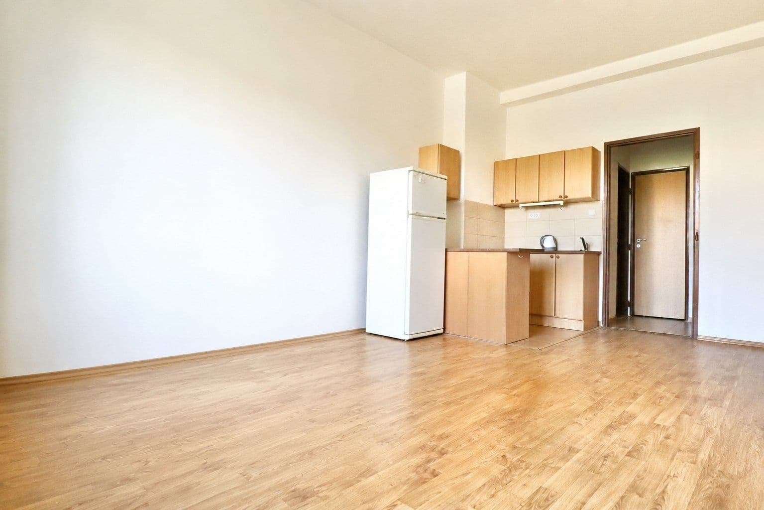 Studio flat to rent, 29 m², 28. pluku, Prague, Prague Studio flat to rent, 29 m², 28. pluku, Prague, Prague