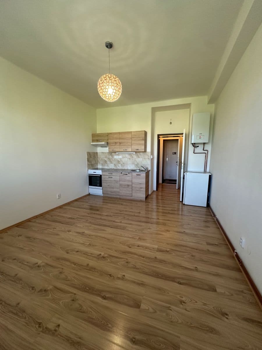 Studio flat to rent, 30 m², Drahobejlova, Prague, Prague Studio flat to rent, 30 m², Drahobejlova, Prague, Prague