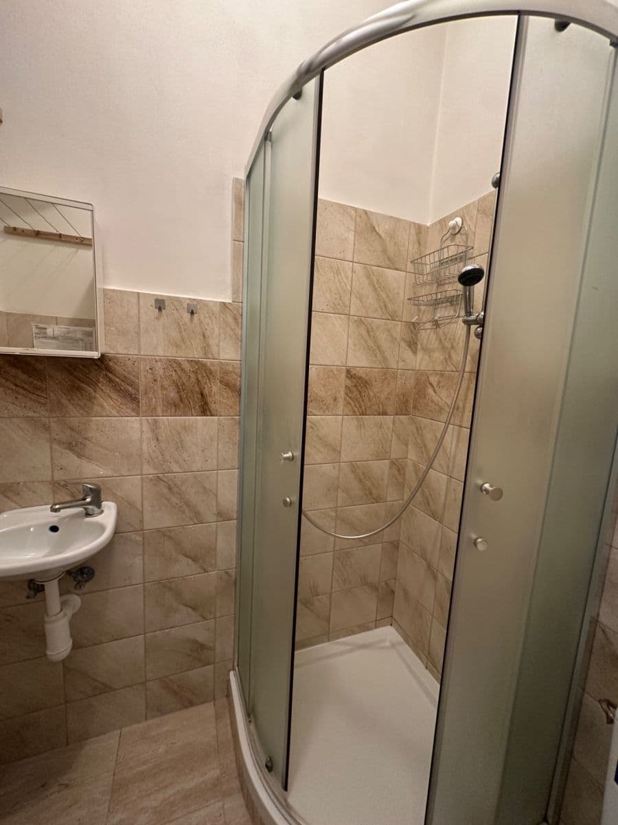 Studio flat to rent, 30 m², Drahobejlova, Prague, Prague Studio flat to rent, 30 m², Drahobejlova, Prague, Prague