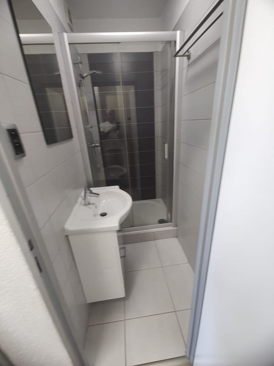 Studio flat to rent, 32 m², Nad Lesním divadlem, Prague, Prague Studio flat to rent, 32 m², Nad Lesním divadlem, Prague, Prague