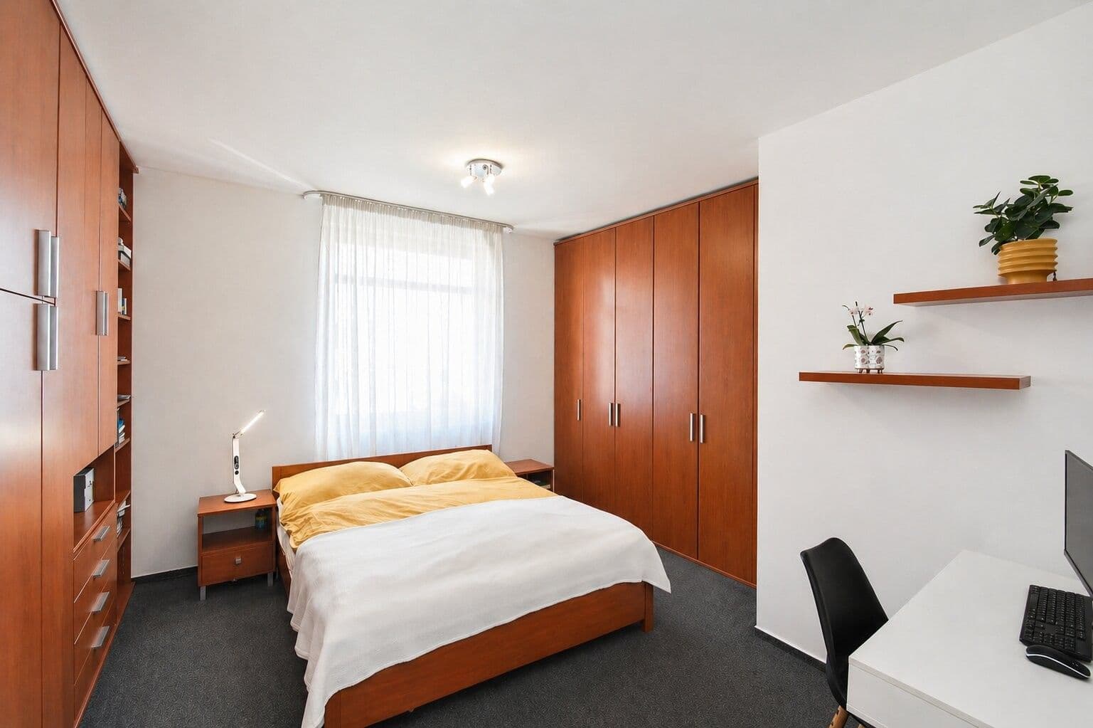 2 bedroom with open-plan kitchen flat to rent, 85 m², Nad Okrouhlíkem, Prague, Prague 2 bedroom with open-plan kitchen flat to rent, 85 m², Nad Okrouhlíkem, Prague, Prague