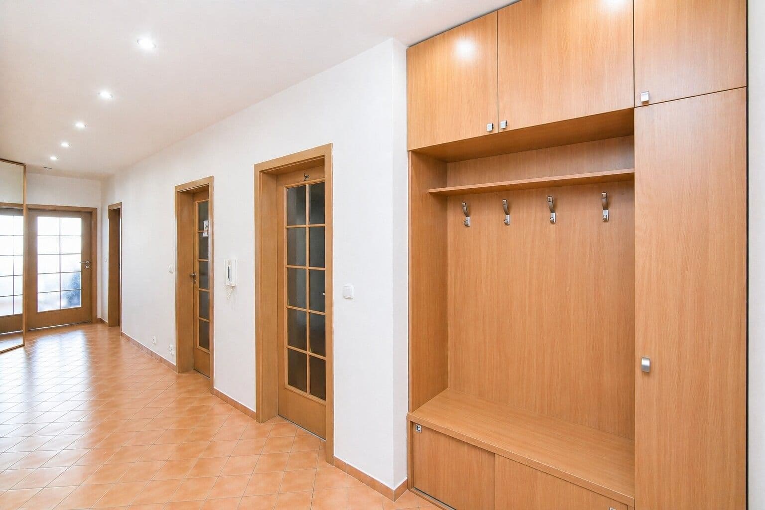 2 bedroom with open-plan kitchen flat to rent, 85 m², Nad Okrouhlíkem, Prague, Prague 2 bedroom with open-plan kitchen flat to rent, 85 m², Nad Okrouhlíkem, Prague, Prague