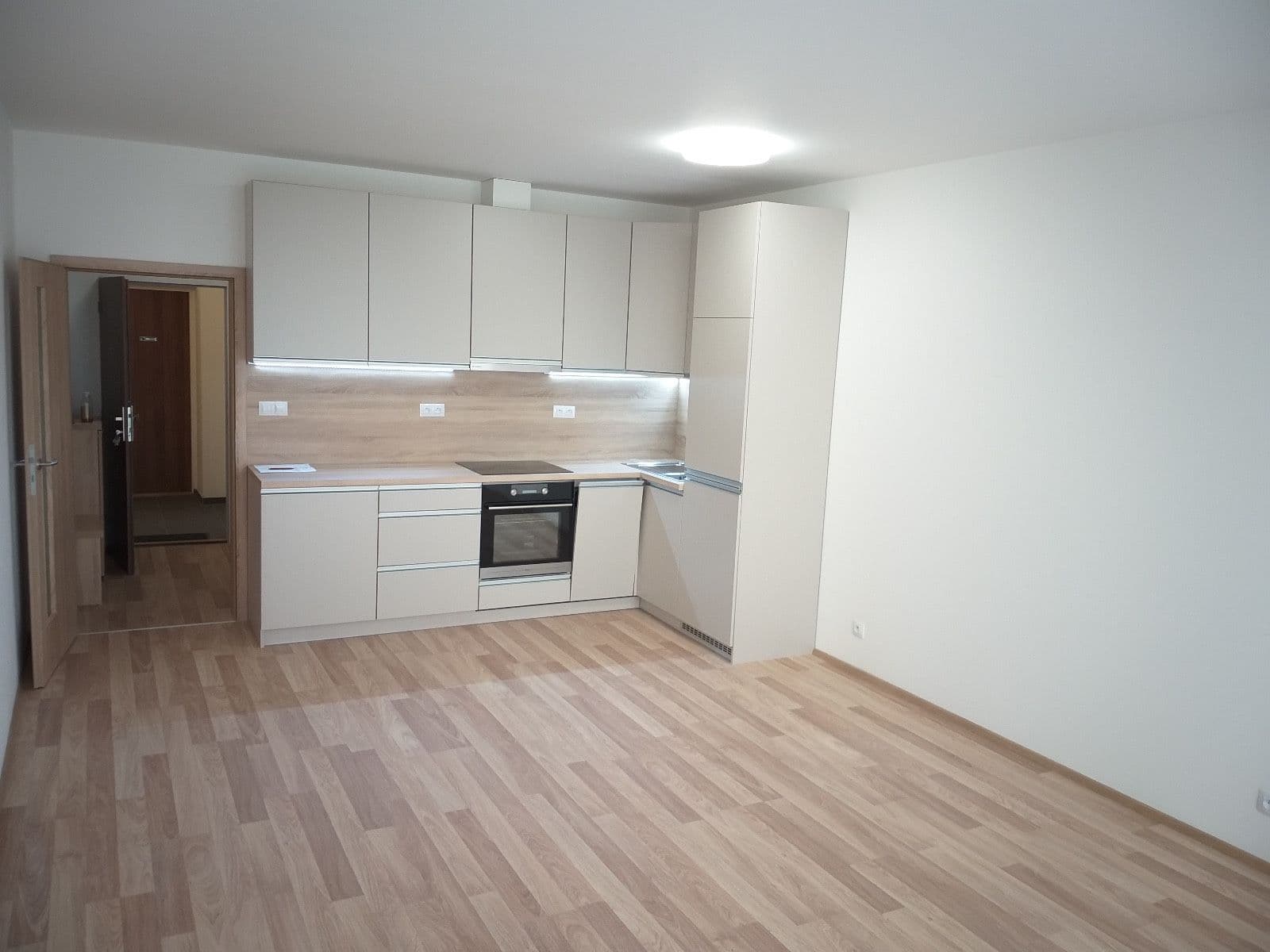 Studio flat to rent, 36 m², Přadlácká, Brno, Jihomoravský Region Studio flat to rent, 36 m², Přadlácká, Brno, Jihomoravský Region