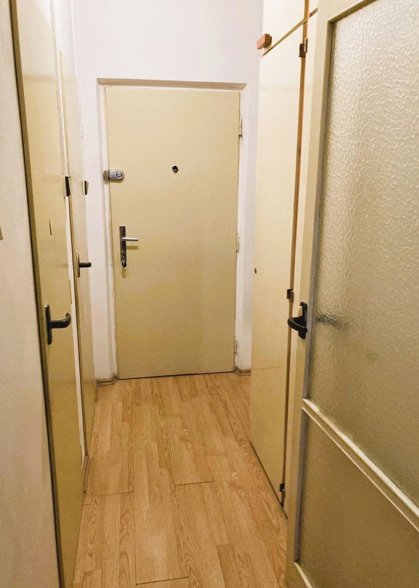 Small studio flat to rent, 25 m², Jabloňová, Prague, Prague Small studio flat to rent, 25 m², Jabloňová, Prague, Prague