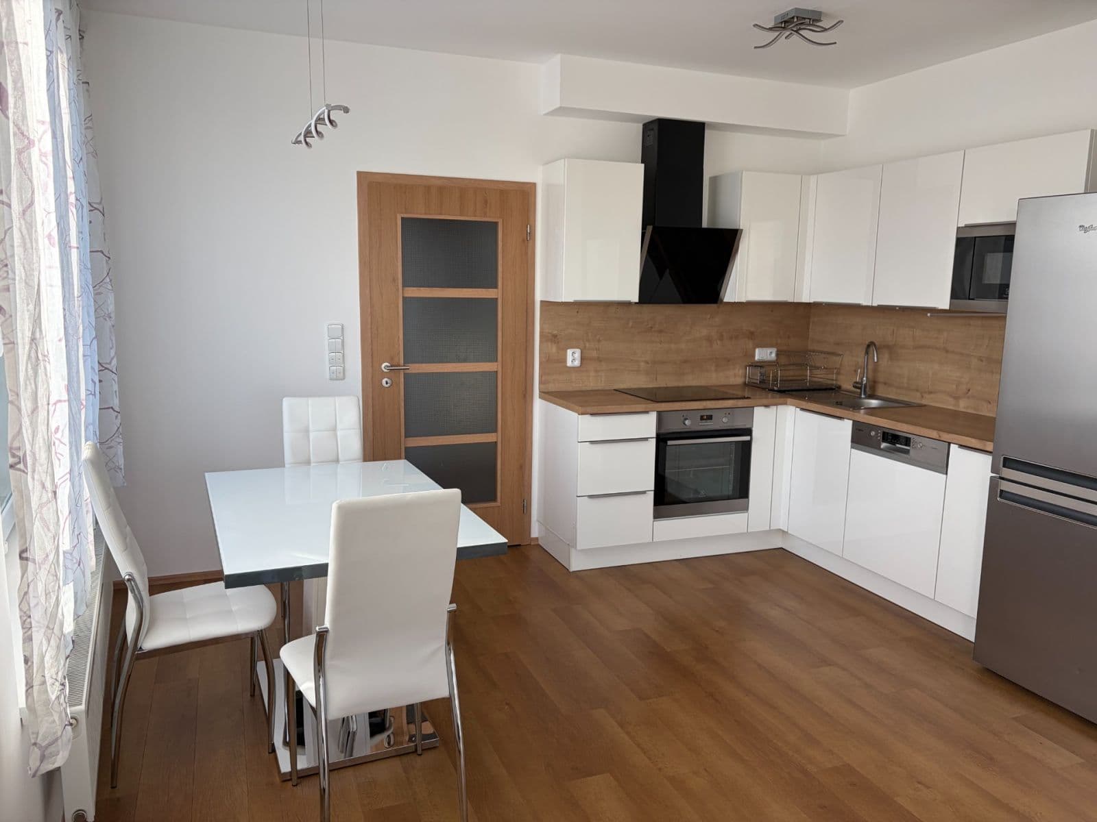 1 bedroom with open-plan kitchen flat to rent, 56 m², Lovosická, Prague, Prague 1 bedroom with open-plan kitchen flat to rent, 56 m², Lovosická, Prague, Prague