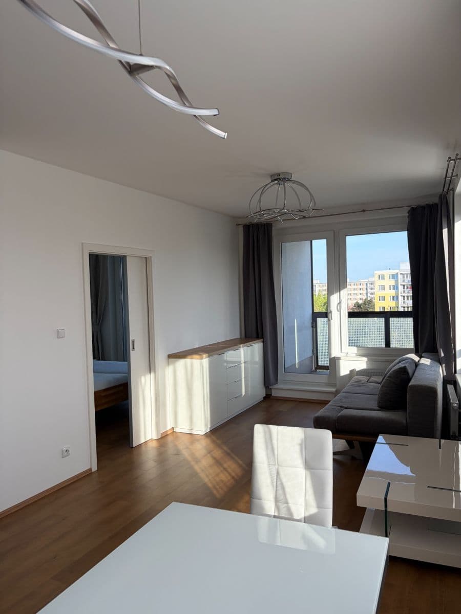 1 bedroom with open-plan kitchen flat to rent, 56 m², Lovosická, Prague, Prague 1 bedroom with open-plan kitchen flat to rent, 56 m², Lovosická, Prague, Prague