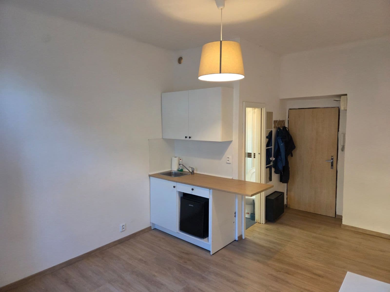 Small studio flat to rent, 18 m², Zúžená, Prague, Prague Small studio flat to rent, 18 m², Zúžená, Prague, Prague