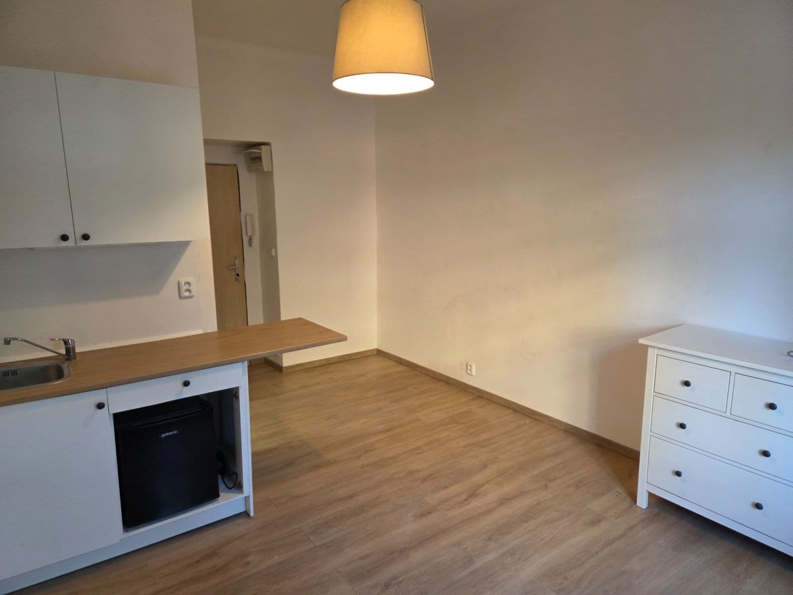 Small studio flat to rent, 18 m², Zúžená, Prague, Prague Small studio flat to rent, 18 m², Zúžená, Prague, Prague