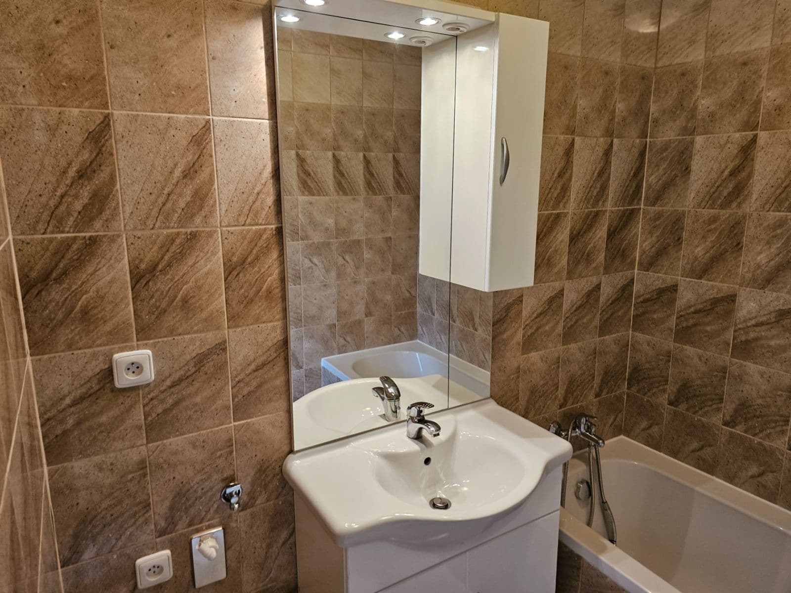 2 bedroom flat to rent, 65 m², Soukenická, Liberec, Liberecký Region 2 bedroom flat to rent, 65 m², Soukenická, Liberec, Liberecký Region