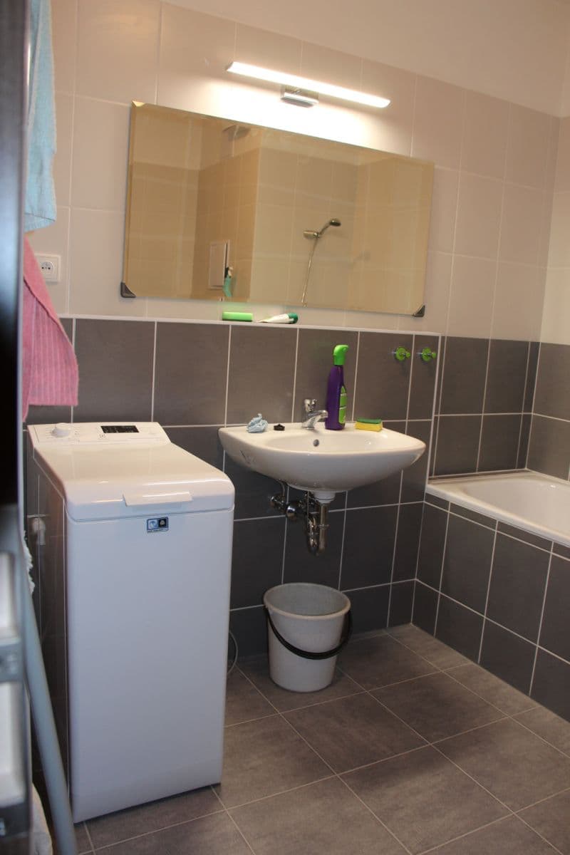 1 bedroom with open-plan kitchen flat to rent, 53 m², Jaroslava Holečka, Kladno, Středočeský Region 1 bedroom with open-plan kitchen flat to rent, 53 m², Jaroslava Holečka, Kladno, Středočeský Region