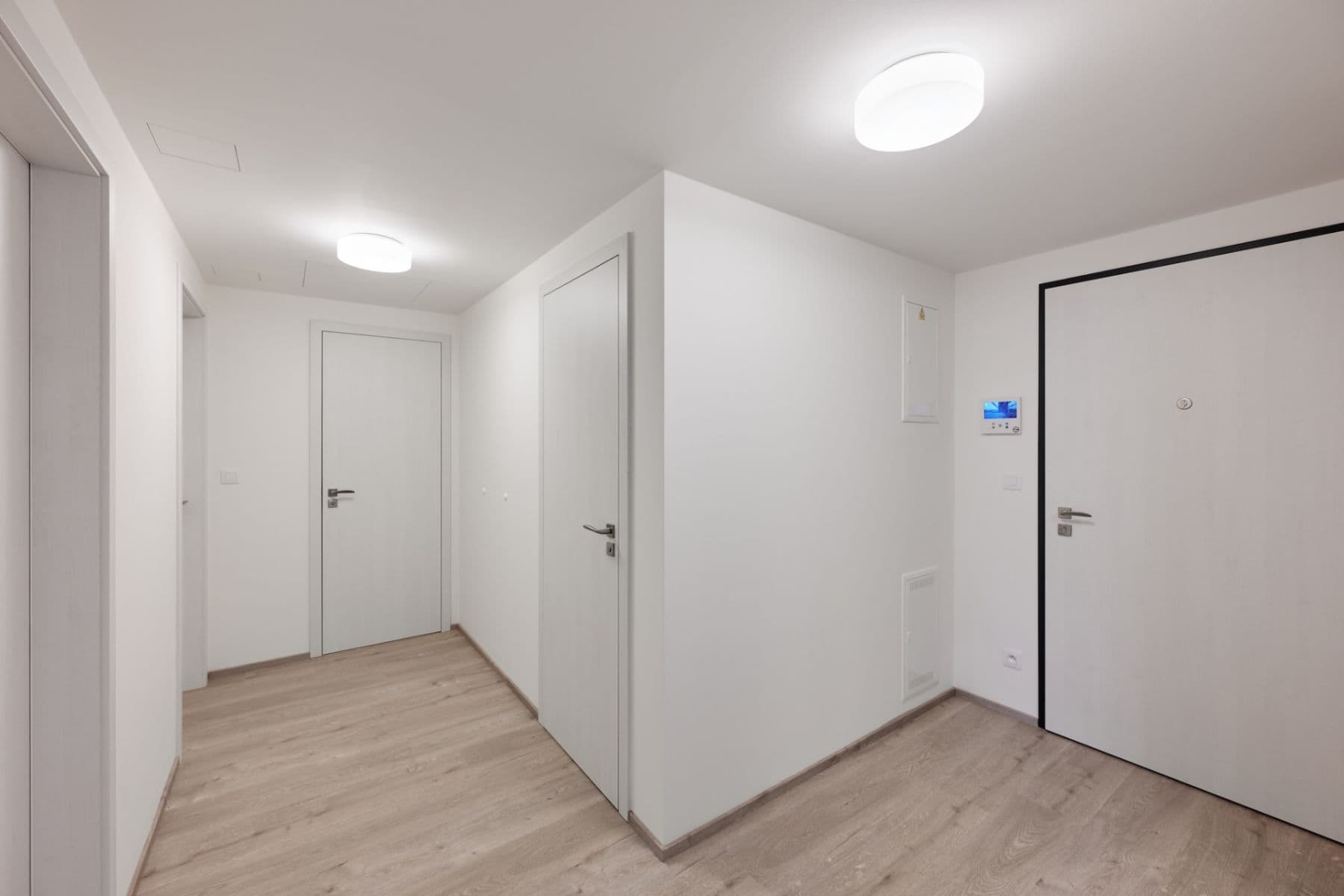 2 bedroom with open-plan kitchen flat to rent, 86 m², Střídavá, Prague, Prague 2 bedroom with open-plan kitchen flat to rent, 86 m², Střídavá, Prague, Prague