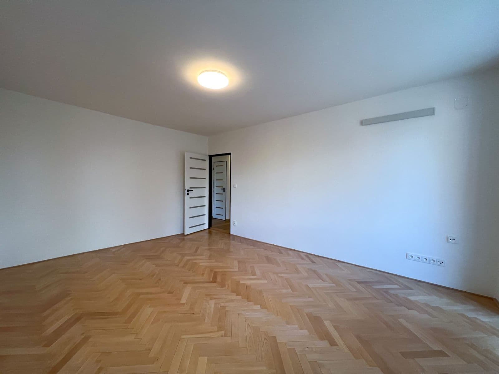 2 bedroom flat to rent, 64 m², Uprkova, Brno, Jihomoravský Region 2 bedroom flat to rent, 64 m², Uprkova, Brno, Jihomoravský Region