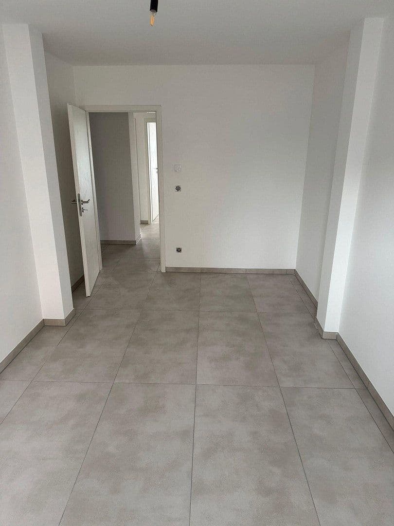 4 bedroom flat to rent, 107 m², Berliner Str. 911, Köln, North Rhine-Westphalia 4 bedroom flat to rent, 107 m², Berliner Str. 911, Köln, North Rhine-Westphalia