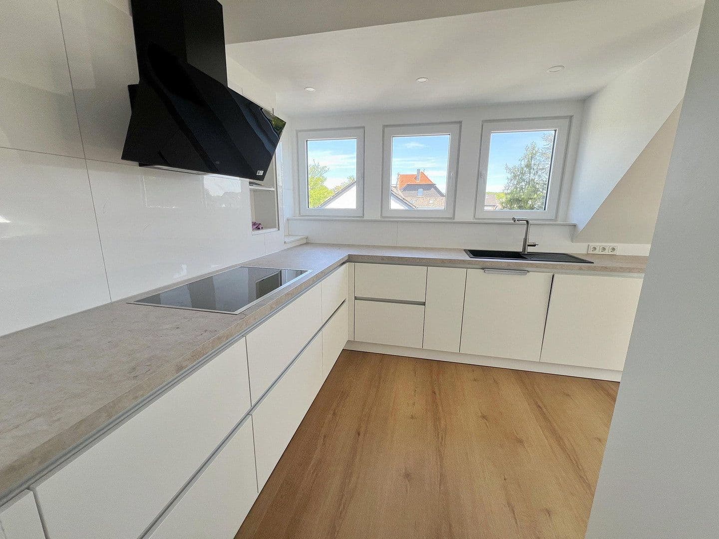 4 bedroom flat to rent, 120 m², Pfarrer-Werr-Straße, 40, Troisdorf, North Rhine-Westphalia 4 bedroom flat to rent, 120 m², Pfarrer-Werr-Straße, 40, Troisdorf, North Rhine-Westphalia