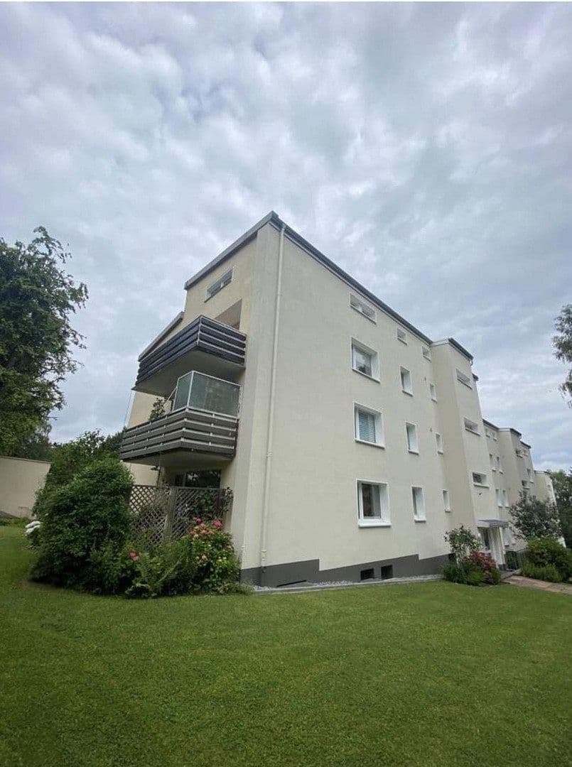 1 bedroom with open-plan kitchen flat to rent, 108 m², Bielefeld, North Rhine-Westphalia 1 bedroom with open-plan kitchen flat to rent, 108 m², Bielefeld, North Rhine-Westphalia