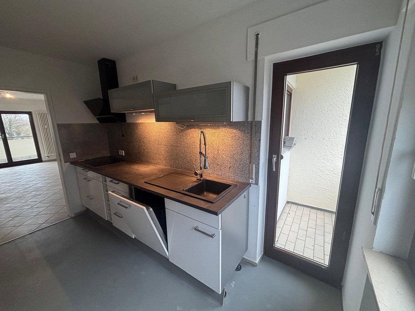 3 bedroom flat to rent, 95 m², Hemsbach, Baden-Württemberg 3 bedroom flat to rent, 95 m², Hemsbach, Baden-Württemberg