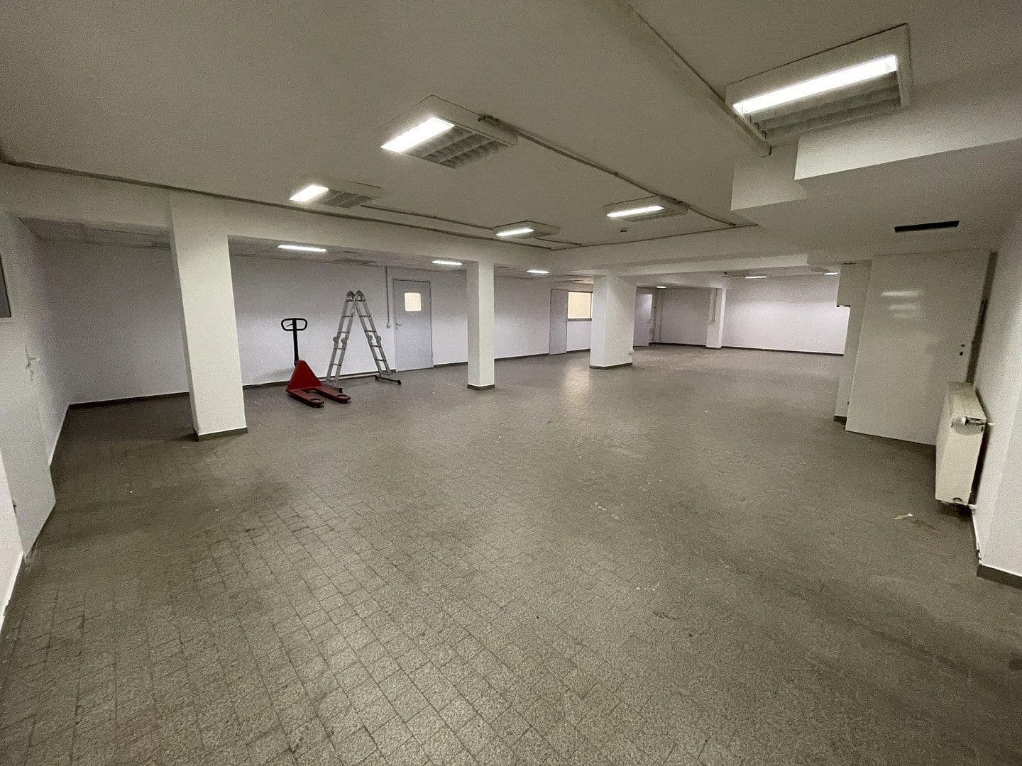 non-residential property for sale, 450 m², Tulpenstr. 2-4, Dietzenbach, Hesse non-residential property for sale, 450 m², Tulpenstr. 2-4, Dietzenbach, Hesse