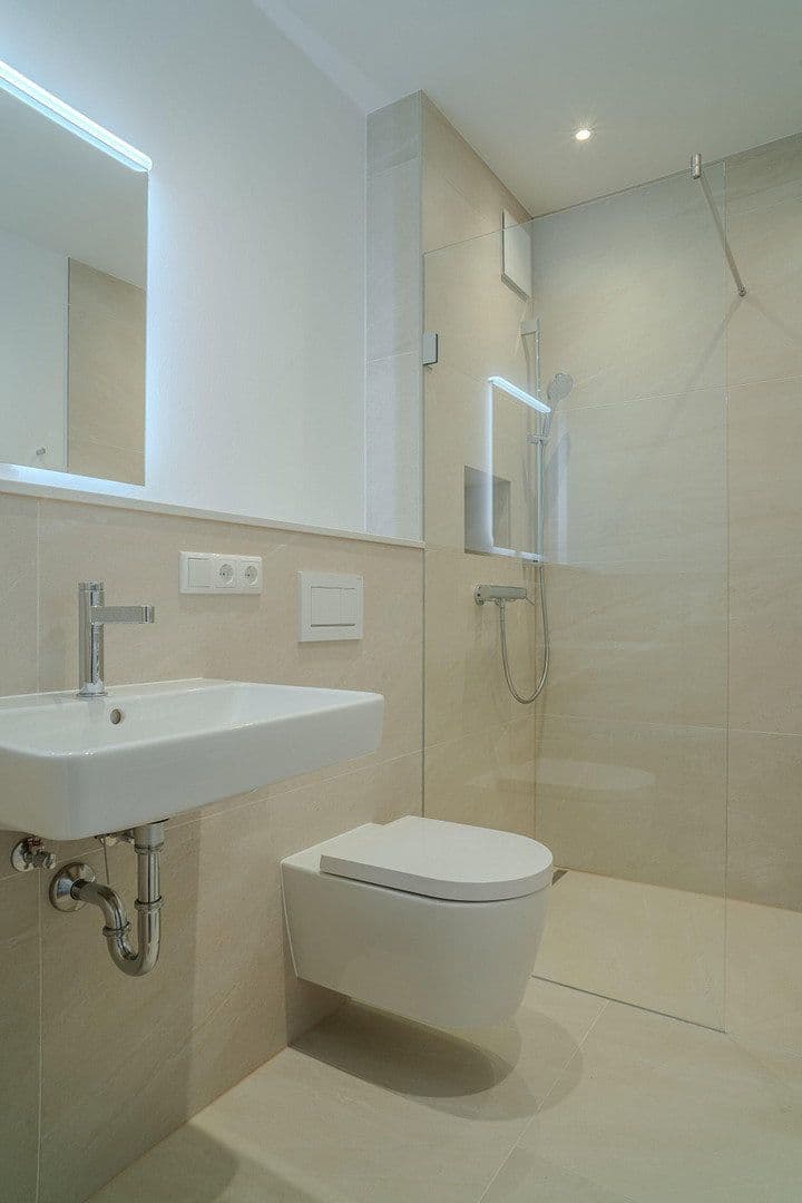 4 bedroom flat to rent, 145 m², Frankfurt am Main, Hesse 4 bedroom flat to rent, 145 m², Frankfurt am Main, Hesse