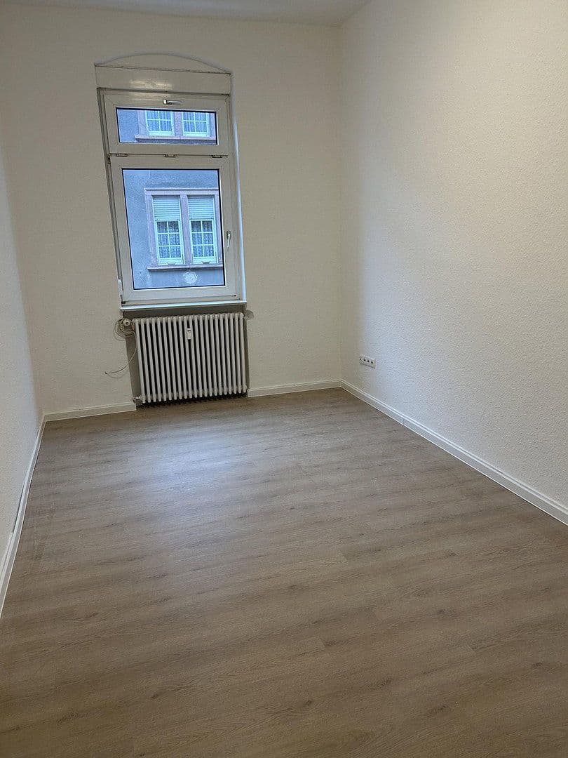 4 bedroom flat for sale, 93 m², Rheinfeldstraße 67, Ludwigshafen, Rhineland-Palatinate 4 bedroom flat for sale, 93 m², Rheinfeldstraße 67, Ludwigshafen, Rhineland-Palatinate