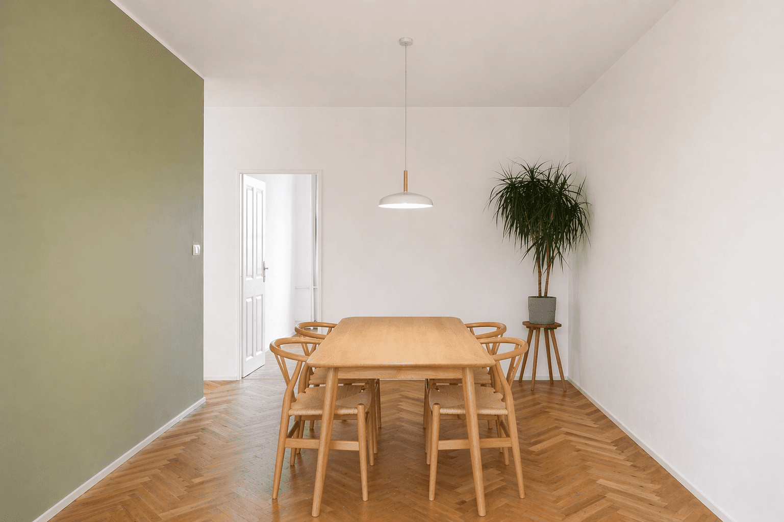 3 bedroom with open-plan kitchen flat to rent, 90 m², Milevská, Prague, Prague 3 bedroom with open-plan kitchen flat to rent, 90 m², Milevská, Prague, Prague