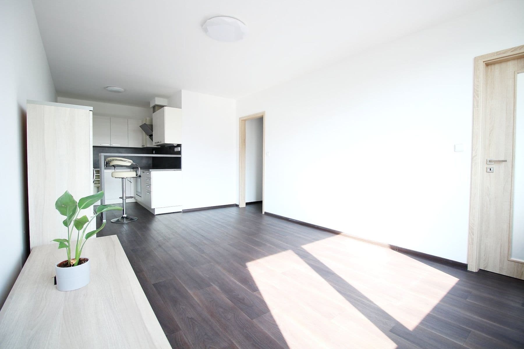 1 bedroom with open-plan kitchen flat to rent, 49 m², Za Parkem, Dobřichovice, Středočeský Region 1 bedroom with open-plan kitchen flat to rent, 49 m², Za Parkem, Dobřichovice, Středočeský Region