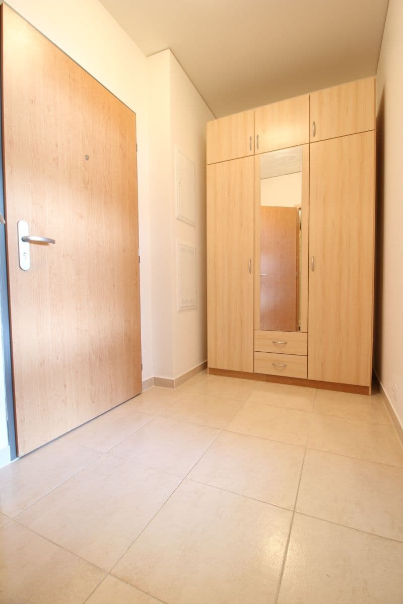 Studio flat to rent, 37 m², Chlebovická, Prague, Prague Studio flat to rent, 37 m², Chlebovická, Prague, Prague