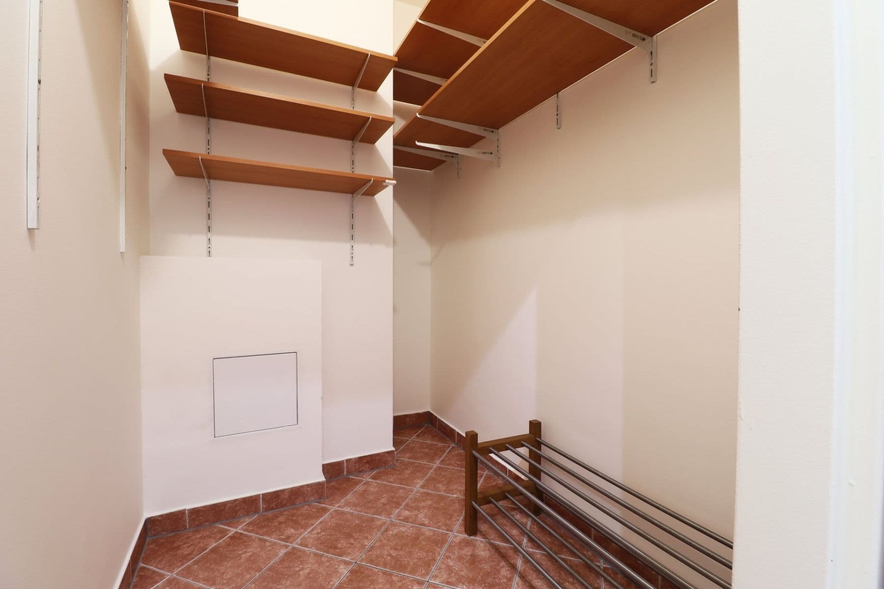 1 bedroom with open-plan kitchen flat to rent, 51 m², Pod Harfou, Prague, Prague 1 bedroom with open-plan kitchen flat to rent, 51 m², Pod Harfou, Prague, Prague