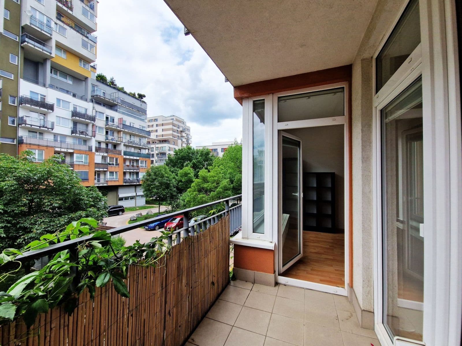 1 bedroom with open-plan kitchen flat to rent, 51 m², Pod Harfou, Prague, Prague 1 bedroom with open-plan kitchen flat to rent, 51 m², Pod Harfou, Prague, Prague