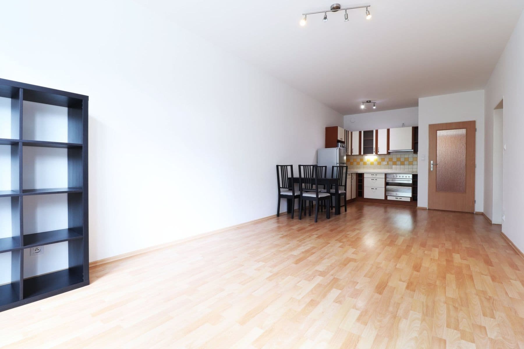 1 bedroom with open-plan kitchen flat to rent, 51 m², Pod Harfou, Prague, Prague 1 bedroom with open-plan kitchen flat to rent, 51 m², Pod Harfou, Prague, Prague