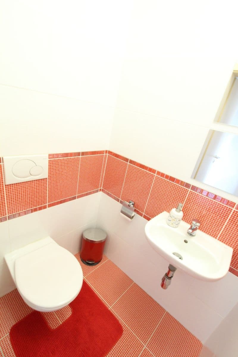 2 bedroom with open-plan kitchen flat to rent, 111 m², Za zahradami, Prague, Prague 2 bedroom with open-plan kitchen flat to rent, 111 m², Za zahradami, Prague, Prague