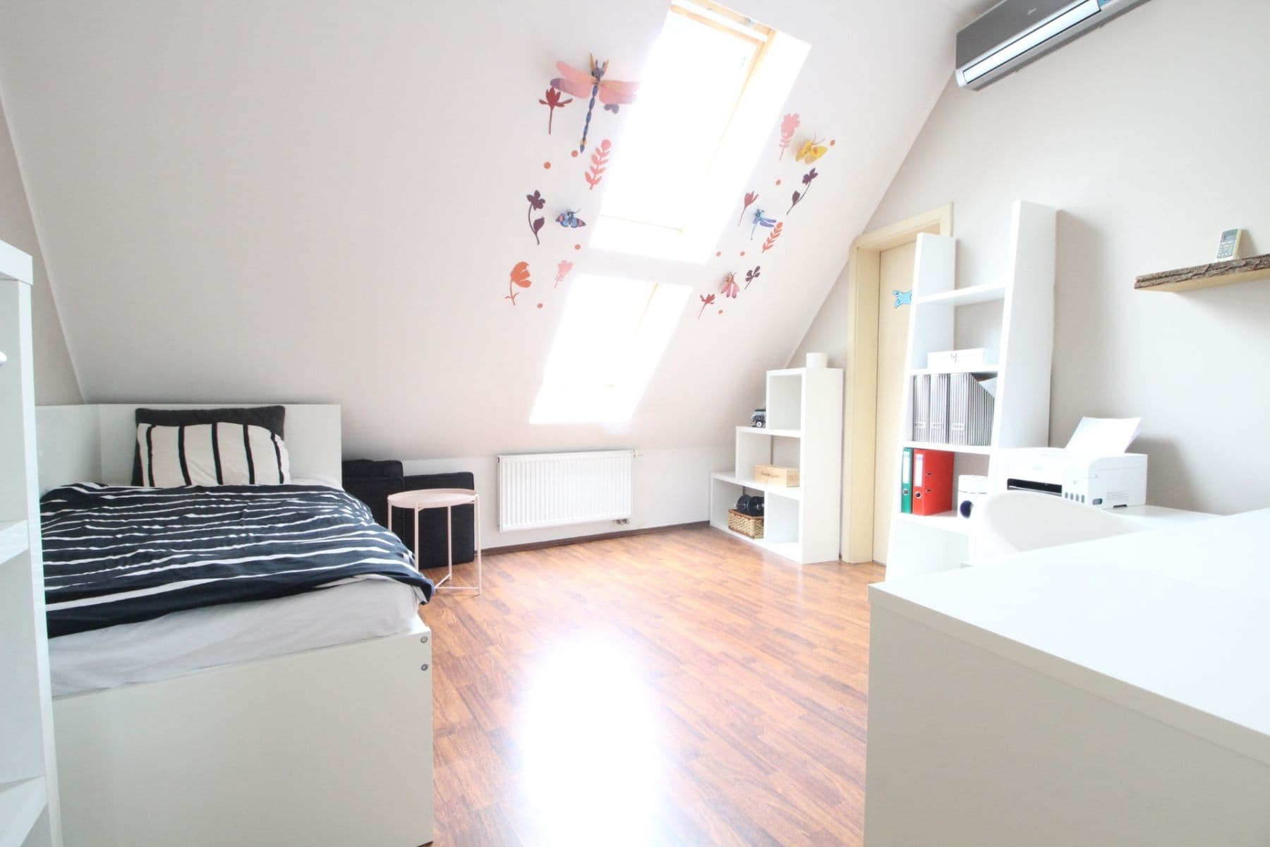 2 bedroom with open-plan kitchen flat to rent, 111 m², Za zahradami, Prague, Prague 2 bedroom with open-plan kitchen flat to rent, 111 m², Za zahradami, Prague, Prague