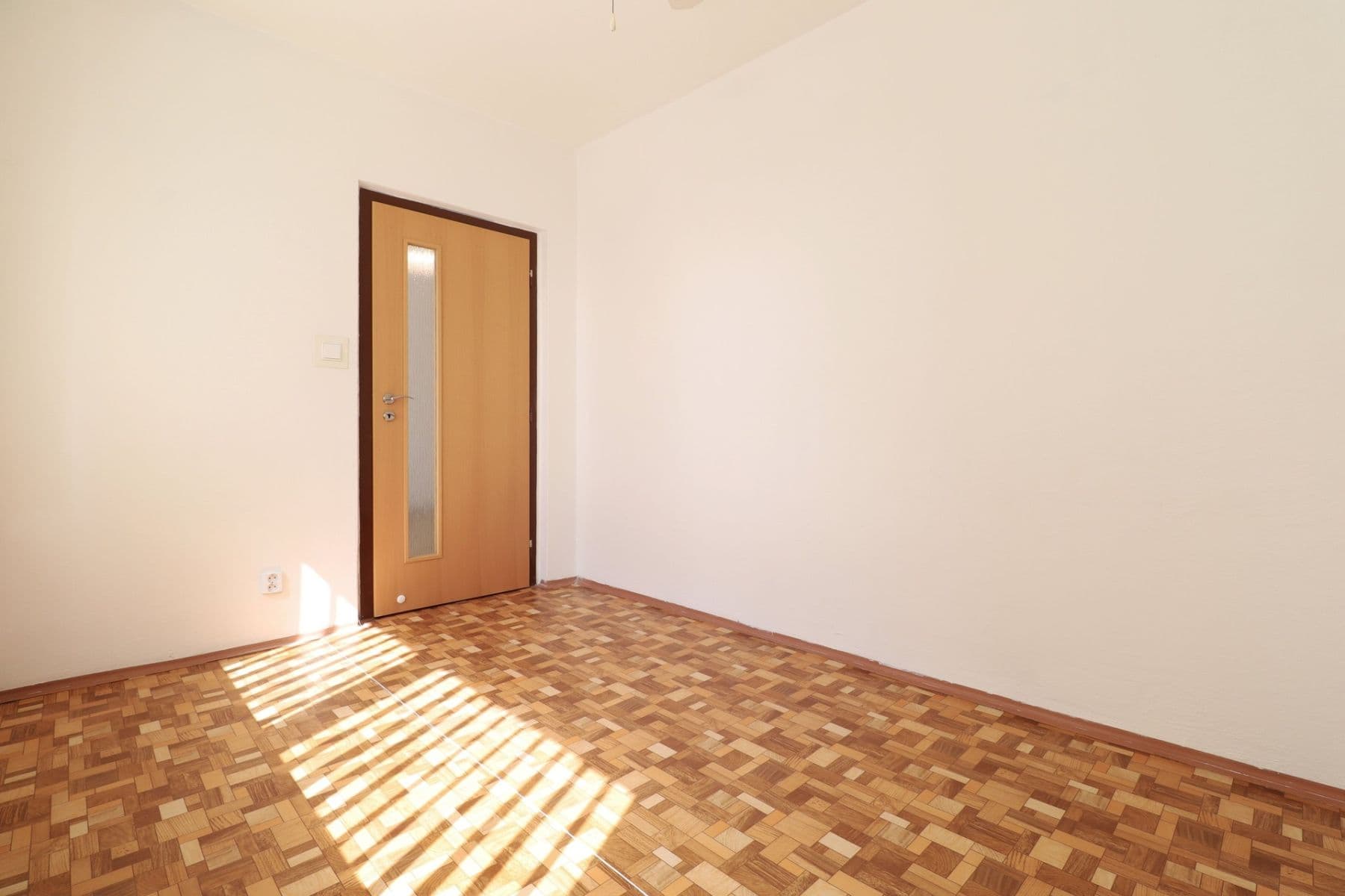 3 bedroom flat to rent, 66 m², Křivoklátská, Prague, Prague 3 bedroom flat to rent, 66 m², Křivoklátská, Prague, Prague