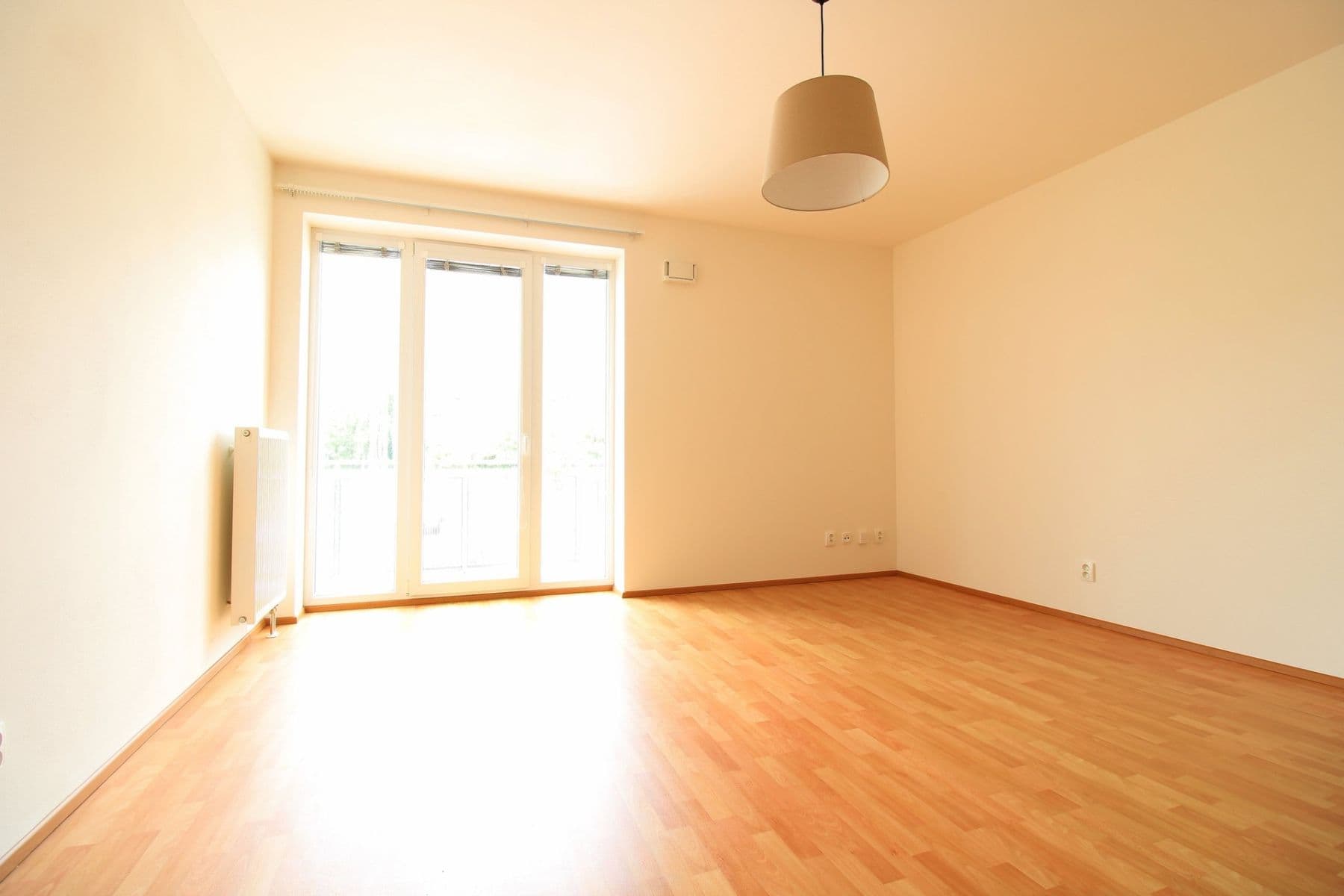 1 bedroom with open-plan kitchen flat to rent, 52 m², Jaroslava Holečka, Kladno, Středočeský Region 1 bedroom with open-plan kitchen flat to rent, 52 m², Jaroslava Holečka, Kladno, Středočeský Region