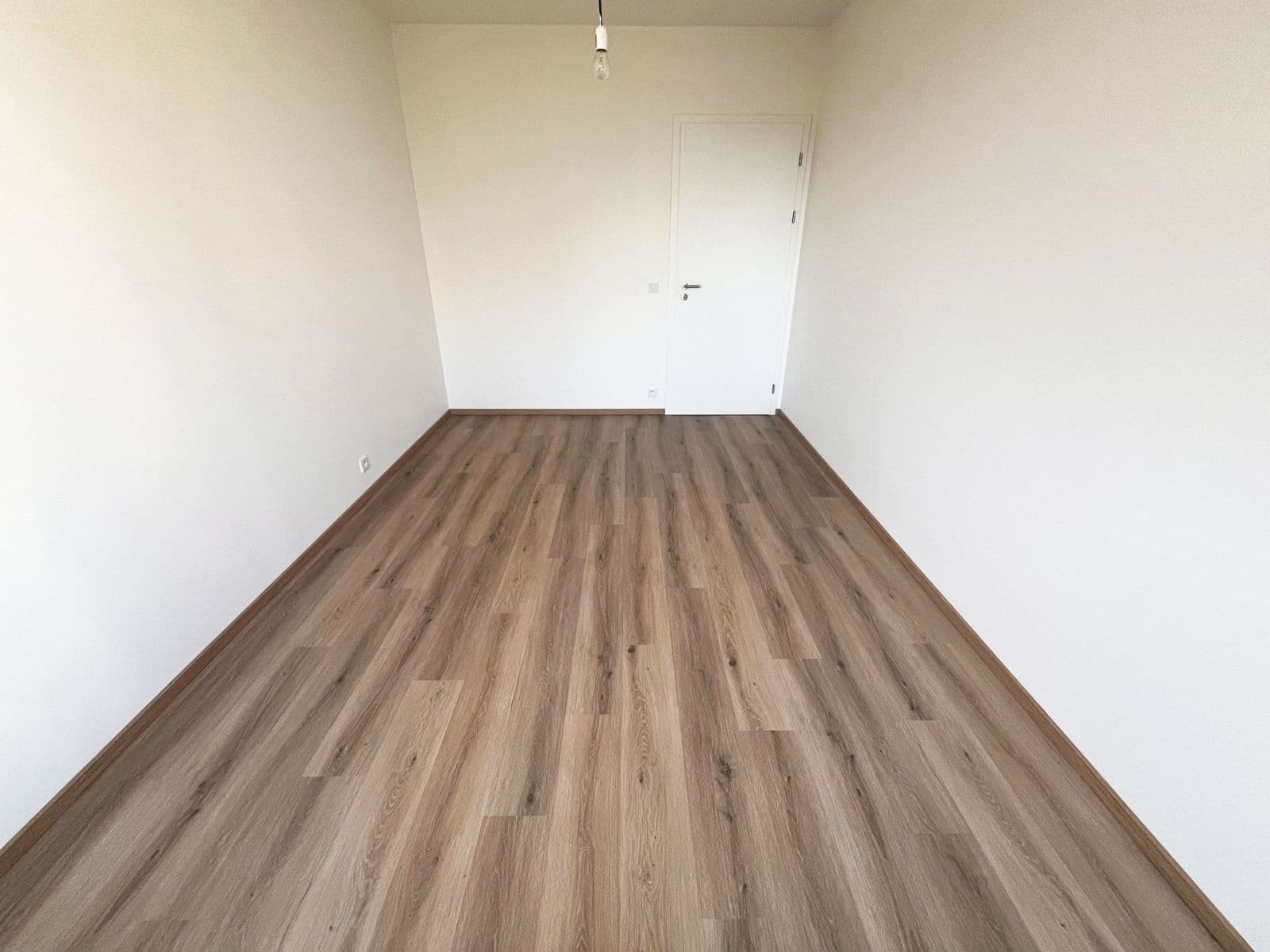 2 bedroom with open-plan kitchen flat to rent, 72 m², Hodkovická, Prague, Prague 2 bedroom with open-plan kitchen flat to rent, 72 m², Hodkovická, Prague, Prague